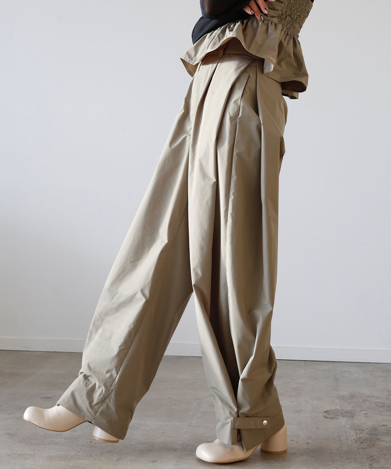 パンツ rei original parachute wide pants | Reurie'（レウリィ）