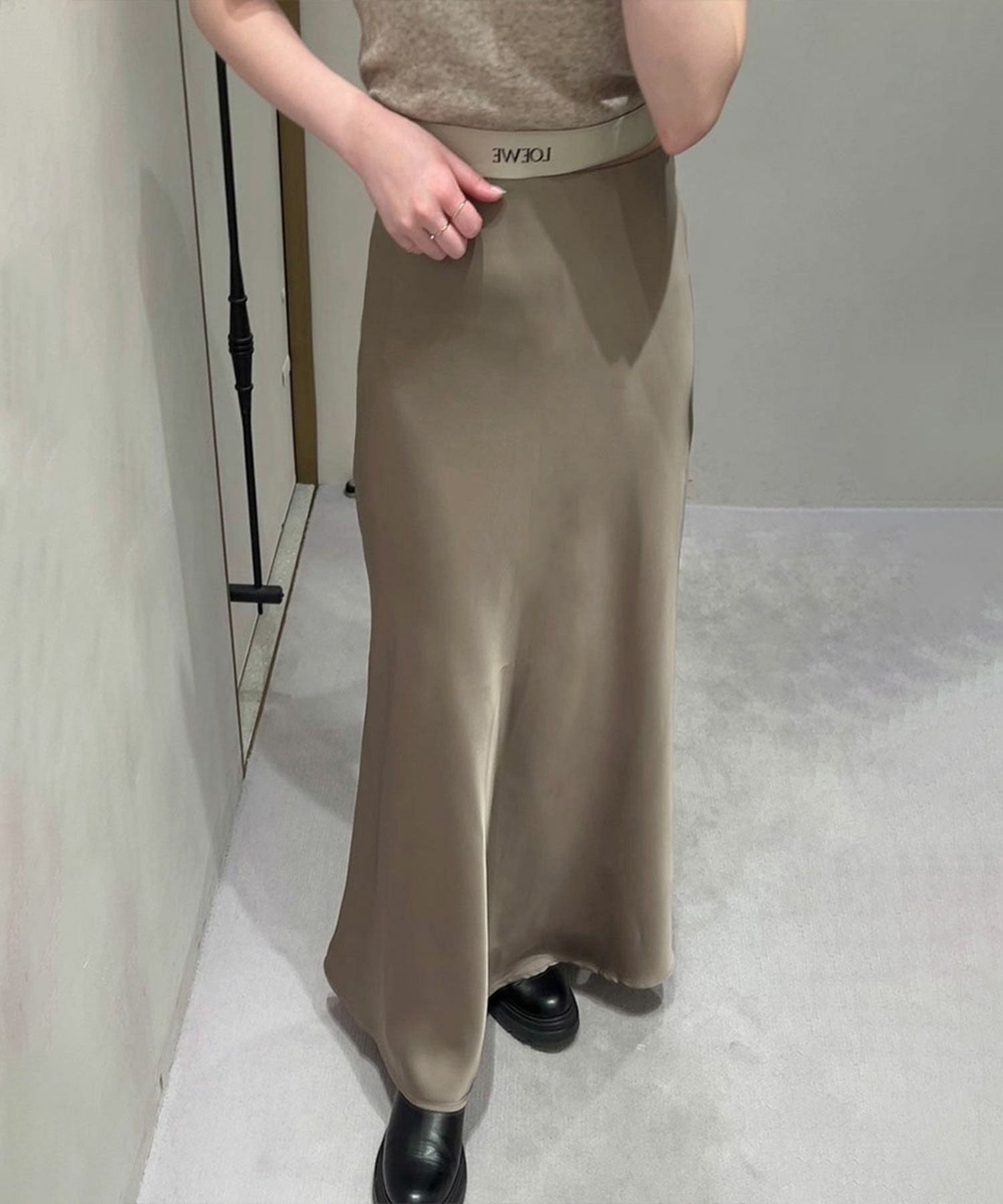 semi flare satin skirt(ayaka select) | Reurie'（レウリィ）