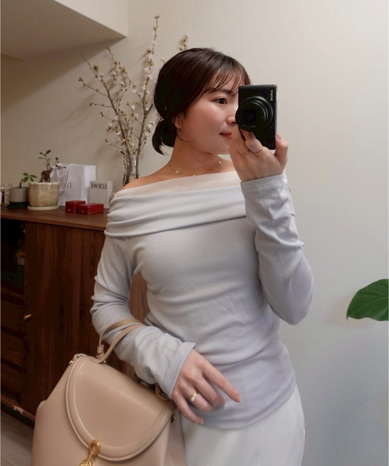 off shoulder tulle top(saki select) | Reurie'（レウリィ）