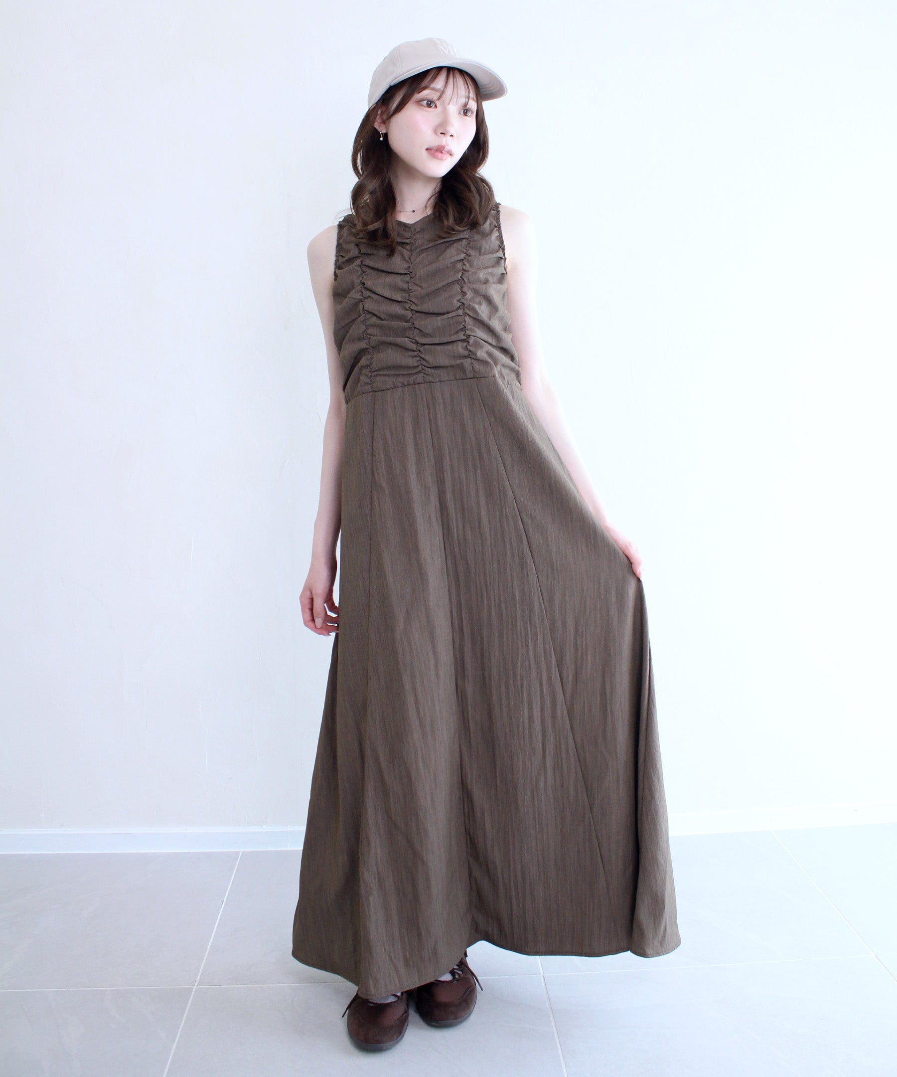 linen touch gathered onepiece | Reurie'（レウリィ）