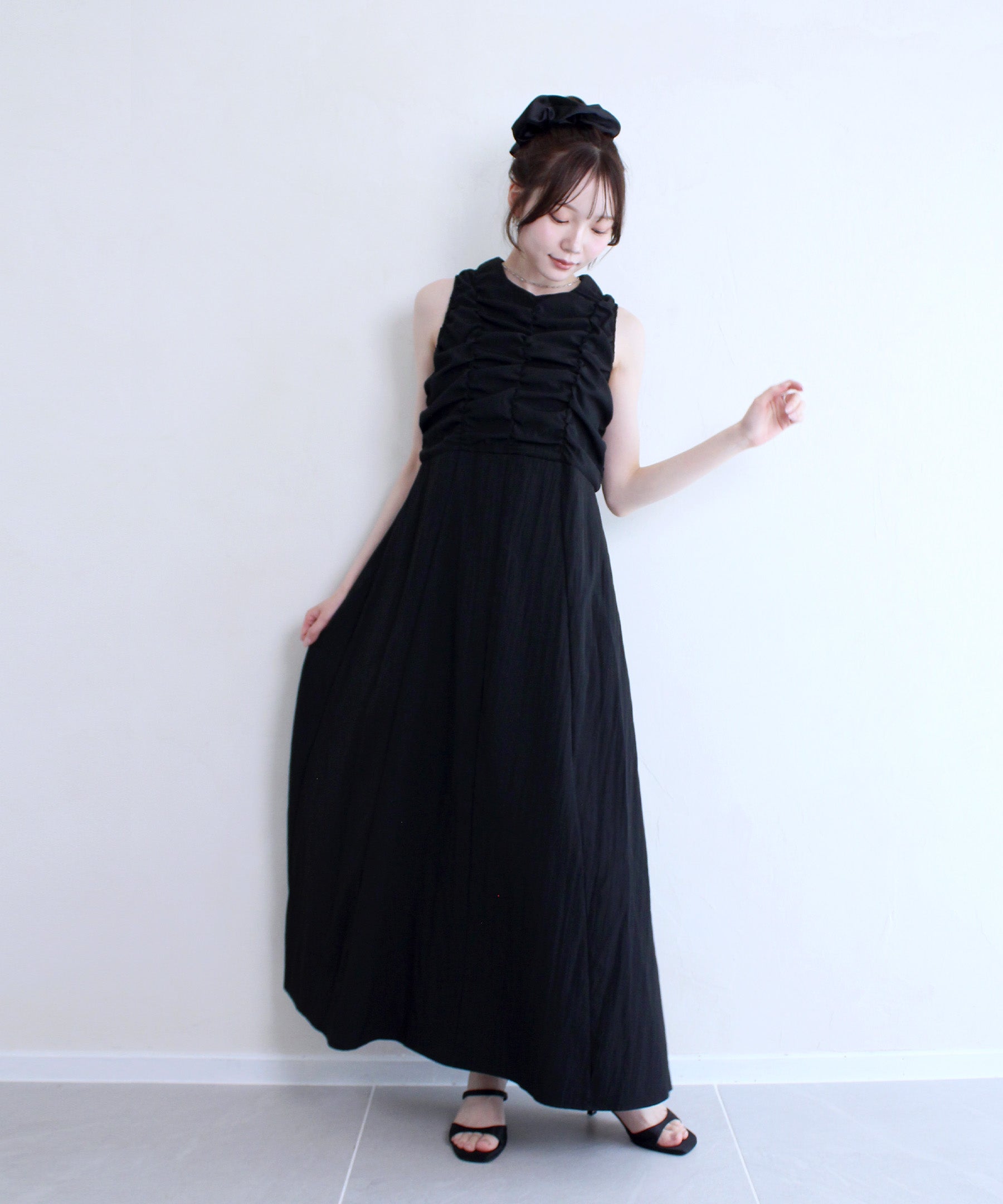 linen touch gathered onepiece | Reurie'（レウリィ）